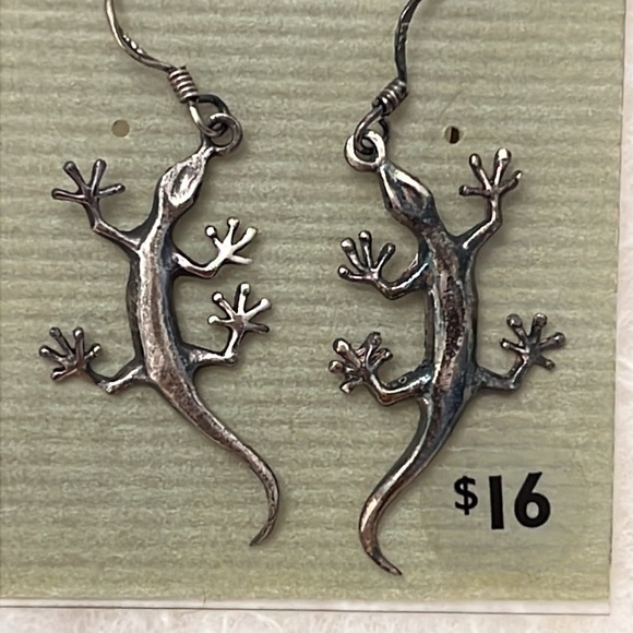 NIB Lizard Earrings from Natural Wonders - Picture 4 of 4